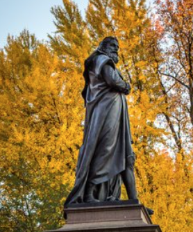 Columbus statue